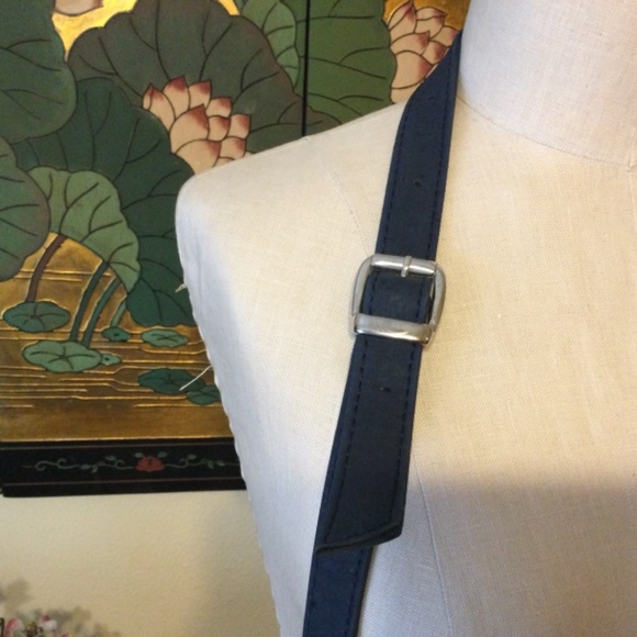 NATURAL CORK Crossbody Woman’s Adjustable Strap Blue Accents Used Purse - Picture 5 of 7